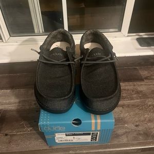 Black hey dudes size 6 youth with leather heel